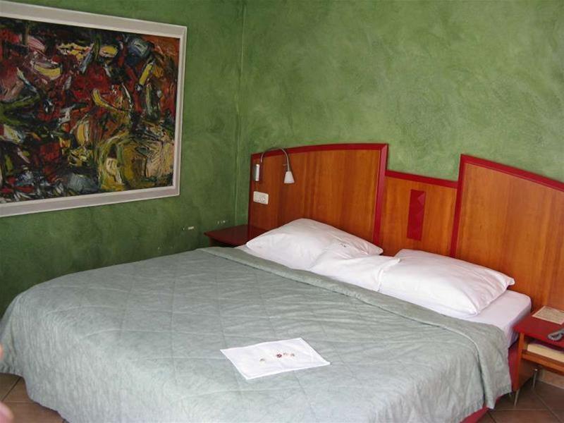 Hotel Mado Кёльн Экстерьер фото