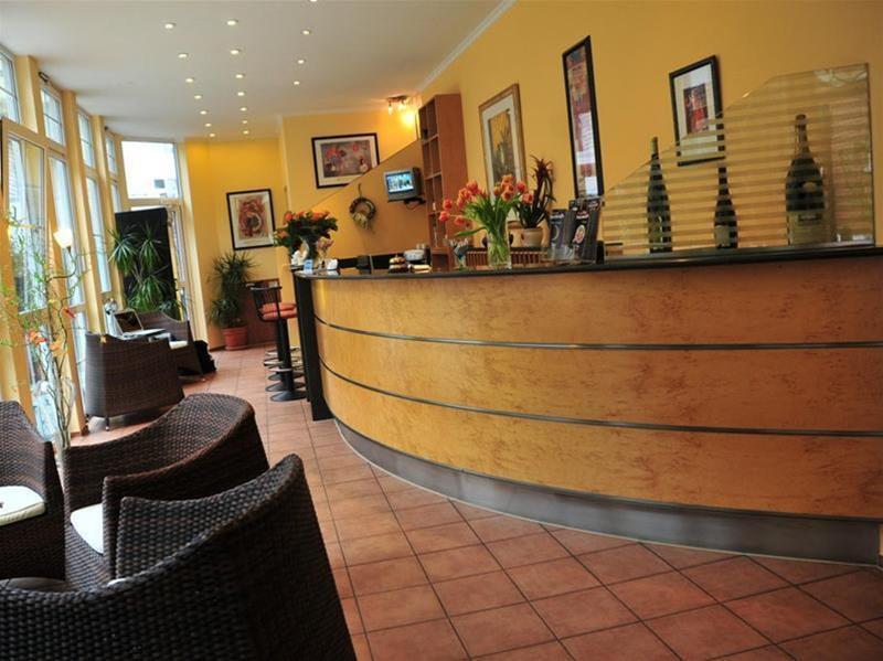 Hotel Mado Кёльн Экстерьер фото